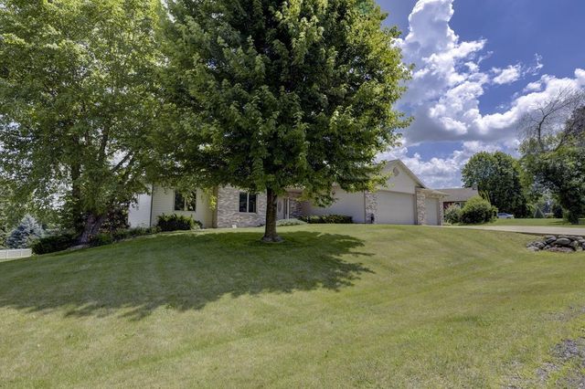 2754 Star Crest Trail, Sun Prairie, WI 53590