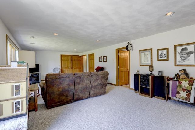 2754 Star Crest Trail, Sun Prairie, WI 53590