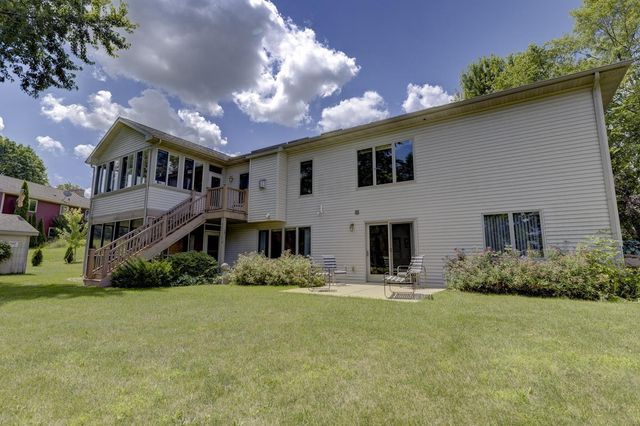 2754 Star Crest Trail, Sun Prairie, WI 53590