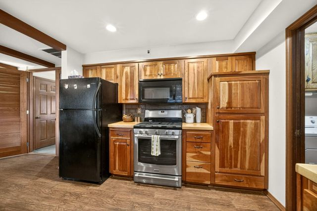 704 NW Sandy Drive, Grants Pass, OR 97526