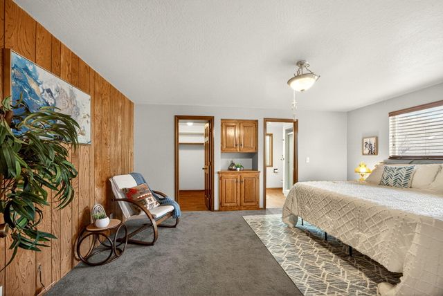 704 NW Sandy Drive, Grants Pass, OR 97526