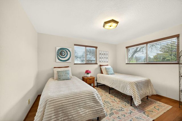 704 NW Sandy Drive, Grants Pass, OR 97526