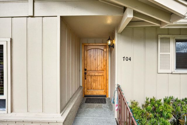 704 NW Sandy Drive, Grants Pass, OR 97526