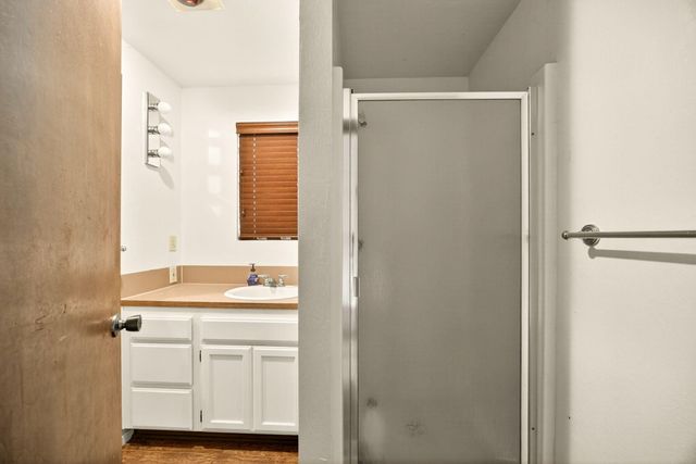 704 NW Sandy Drive, Grants Pass, OR 97526