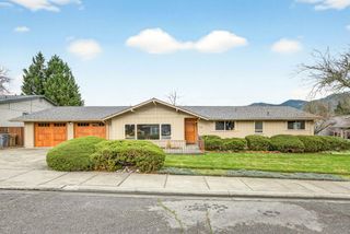 704 NW Sandy Drive, Grants Pass, OR 97526