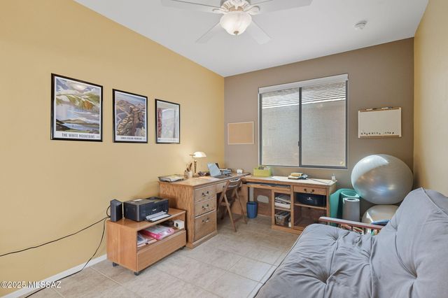 897 N Delacroix Drive, Green Valley, AZ 85614