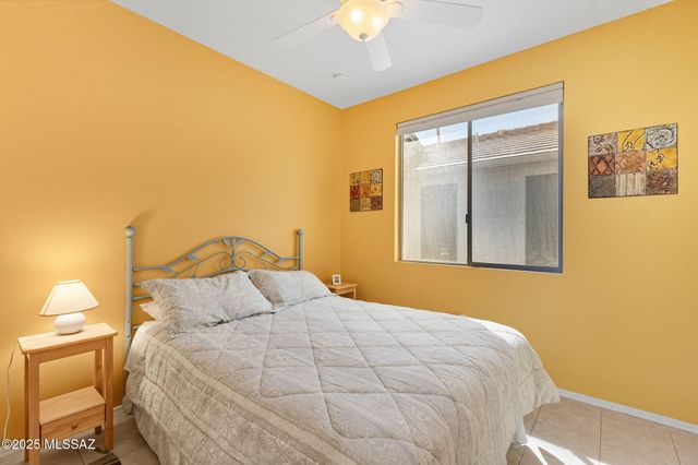 897 N Delacroix Drive, Green Valley, AZ 85614