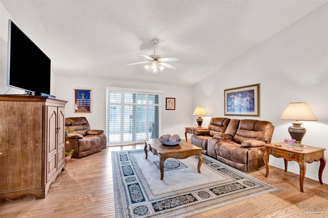 9074 Caribbean Dr, Pensacola, FL 32506