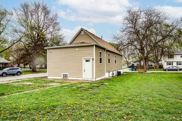 3300 Butler Avenue, Steger, IL 60475