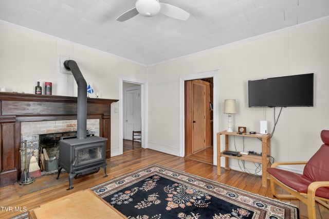 15439 Prices Bridge Road, Glade Spring, VA 24340