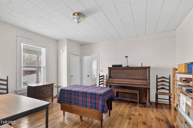 15439 Prices Bridge Road, Glade Spring, VA 24340