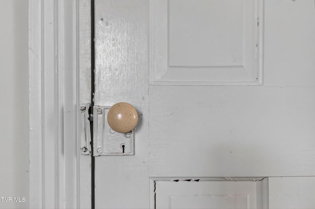 15439 Prices Bridge Road, Glade Spring, VA 24340