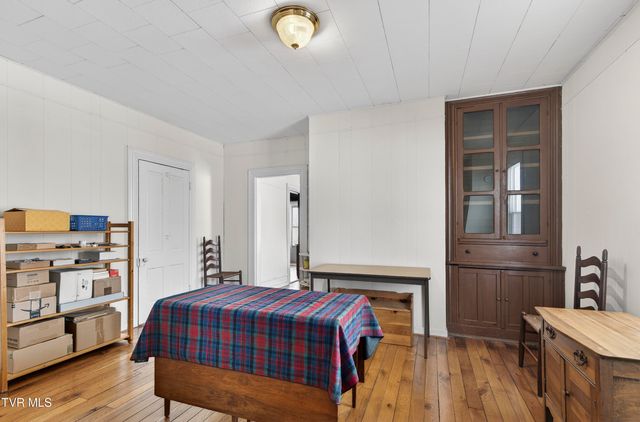 15439 Prices Bridge Road, Glade Spring, VA 24340