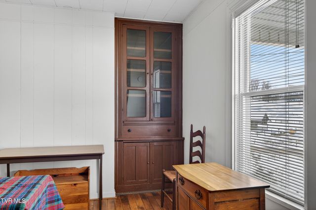 15439 Prices Bridge Road, Glade Spring, VA 24340