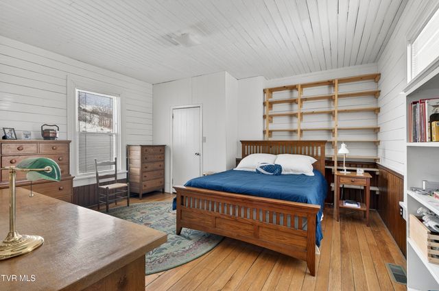 15439 Prices Bridge Road, Glade Spring, VA 24340