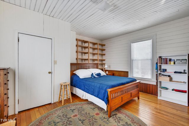 15439 Prices Bridge Road, Glade Spring, VA 24340