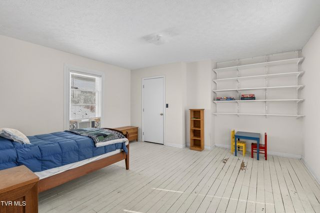 15439 Prices Bridge Road, Glade Spring, VA 24340