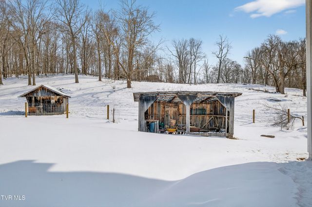 15439 Prices Bridge Road, Glade Spring, VA 24340