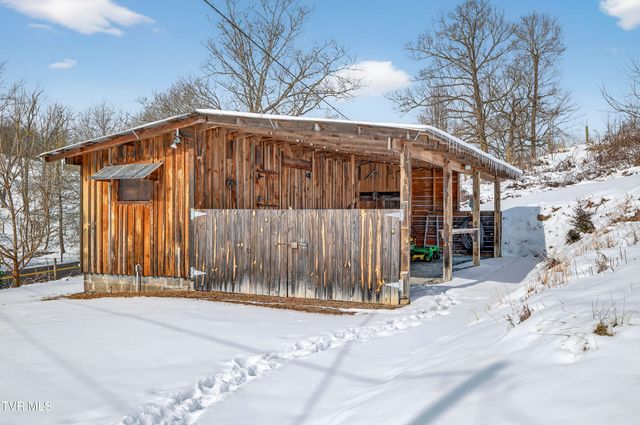 15439 Prices Bridge Road, Glade Spring, VA 24340