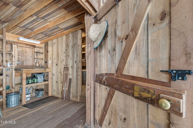 15439 Prices Bridge Road, Glade Spring, VA 24340