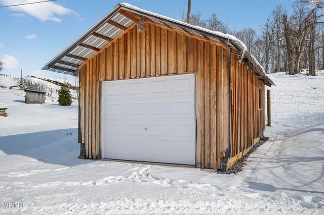 15439 Prices Bridge Road, Glade Spring, VA 24340