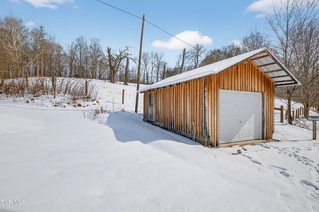 15439 Prices Bridge Road, Glade Spring, VA 24340