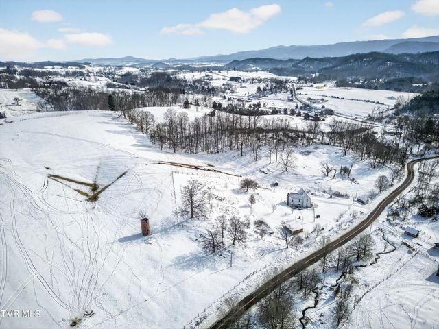 15439 Prices Bridge Road, Glade Spring, VA 24340