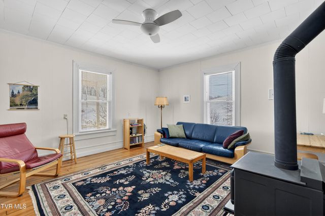 15439 Prices Bridge Road, Glade Spring, VA 24340