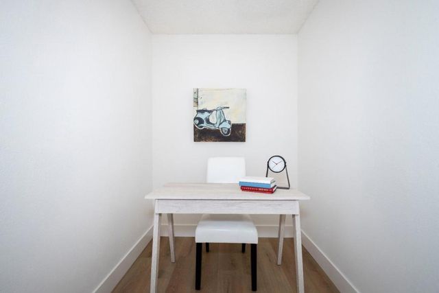 561 Thain Way, Palo Alto, CA 94306