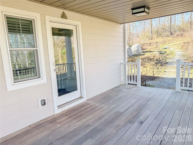 11 Lila Lane, Clyde, NC 28721