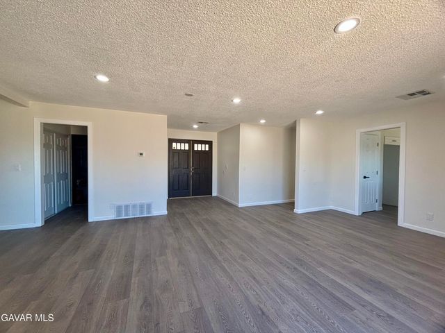 7871 Eucalyptus Avenue, California City, CA 93505