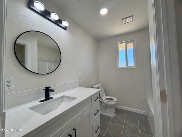 7871 Eucalyptus Avenue, California City, CA 93505
