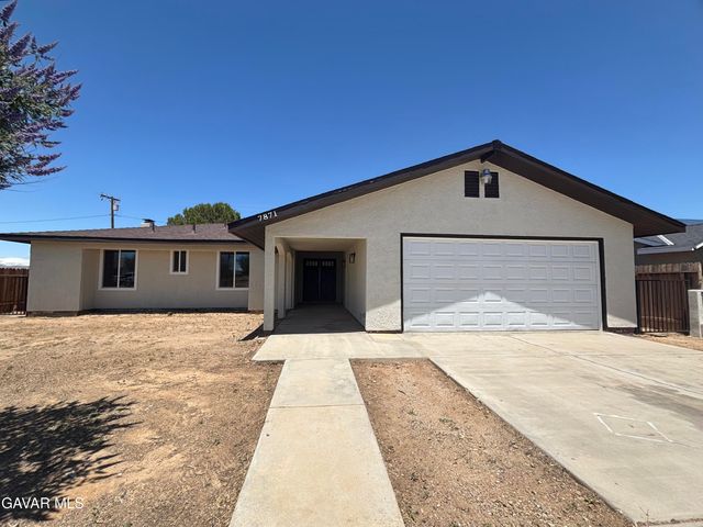 7871 Eucalyptus Avenue, California City, CA 93505