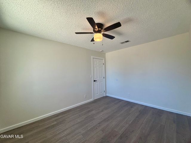 7871 Eucalyptus Avenue, California City, CA 93505