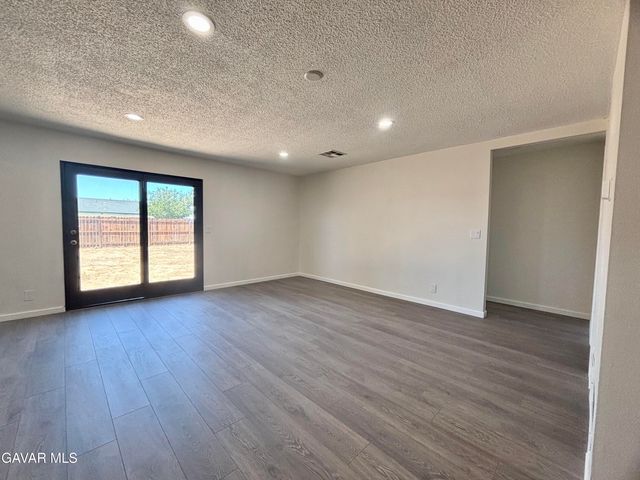 7871 Eucalyptus Avenue, California City, CA 93505