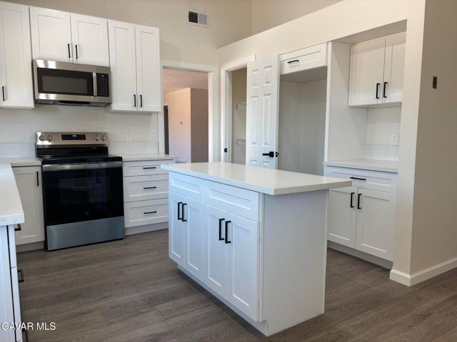 7871 Eucalyptus Avenue, California City, CA 93505