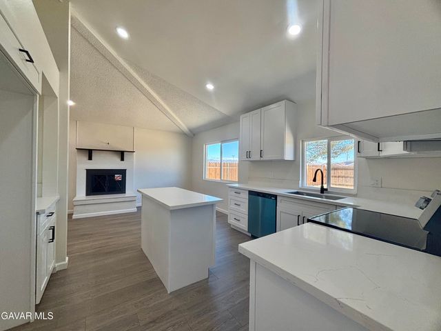 7871 Eucalyptus Avenue, California City, CA 93505