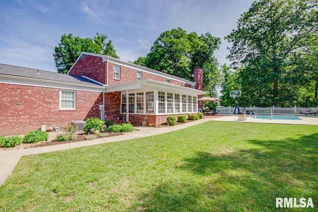 616 SEVILLE Drive, Mt Vernon, IL 62864