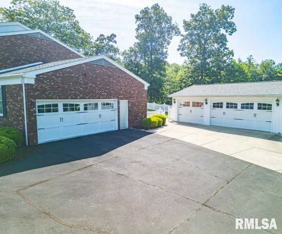 616 SEVILLE Drive, Mt Vernon, IL 62864