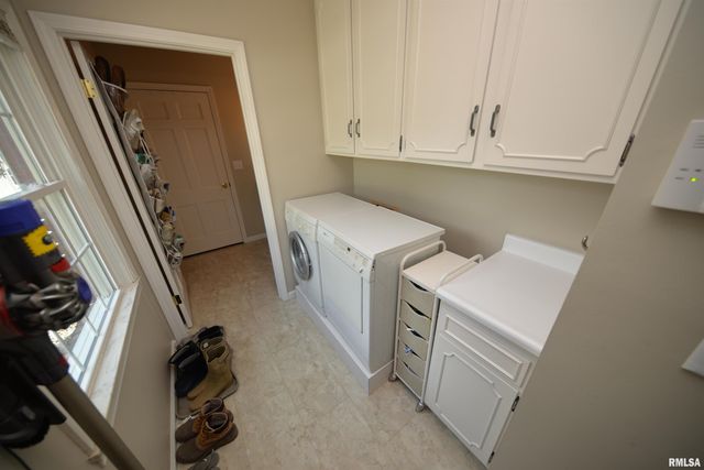 616 SEVILLE Drive, Mt Vernon, IL 62864