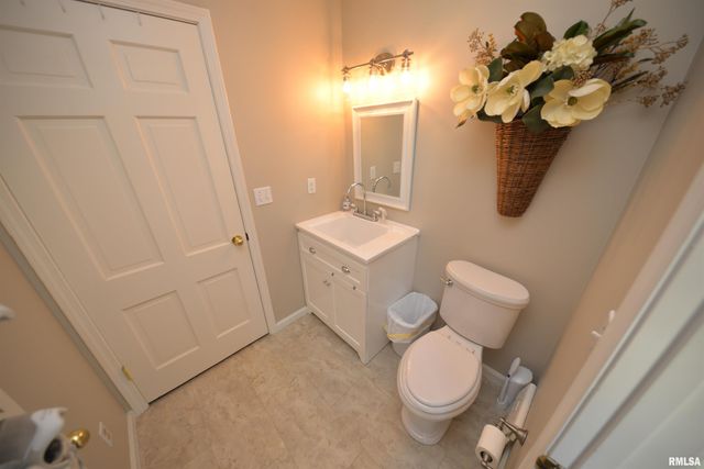 616 SEVILLE Drive, Mt Vernon, IL 62864