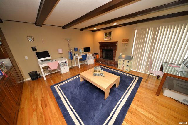 616 SEVILLE Drive, Mt Vernon, IL 62864