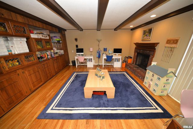 616 SEVILLE Drive, Mt Vernon, IL 62864