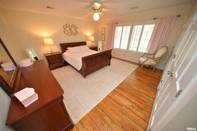 616 SEVILLE Drive, Mt Vernon, IL 62864