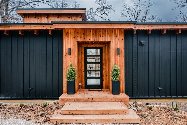9961 Coose Bay Boulevard, Rogers, AR 72756