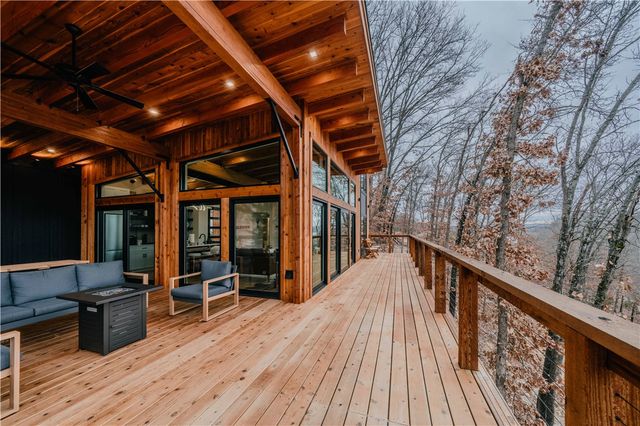 9961 Coose Bay Boulevard, Rogers, AR 72756