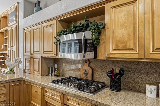 8060 Castle Pines Avenue, Las Vegas, NV 89113