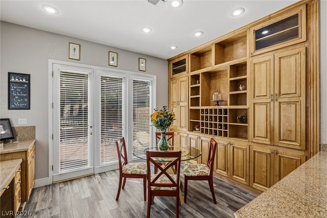 8060 Castle Pines Avenue, Las Vegas, NV 89113