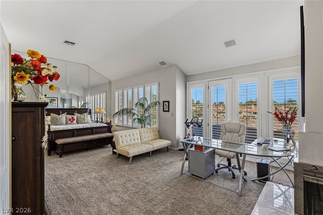 8060 Castle Pines Avenue, Las Vegas, NV 89113