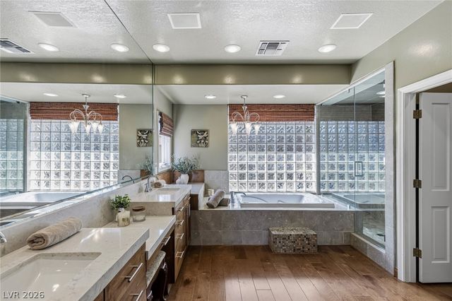 8060 Castle Pines Avenue, Las Vegas, NV 89113